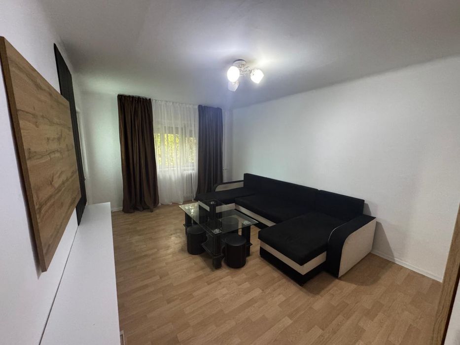 Vand apartament 2 camere decomandate, etaj 1,Rovine zona parculet