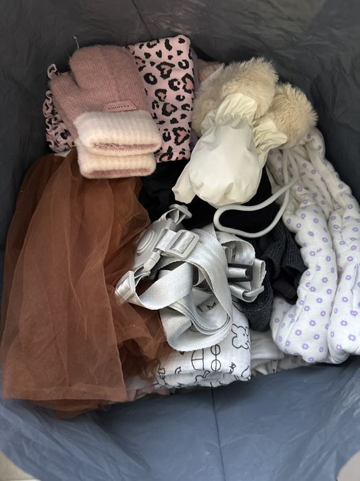 Отдам вещи за шоколадку