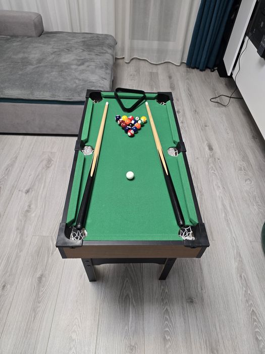 Masa de joc 4 in 1 : fotbal de masa, biliard , hockey si ping pong