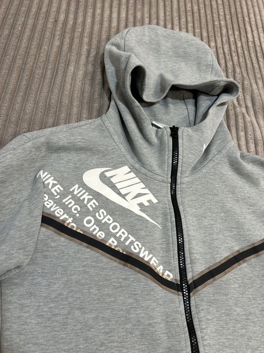 Nike Tech Fleece горнище оригинален