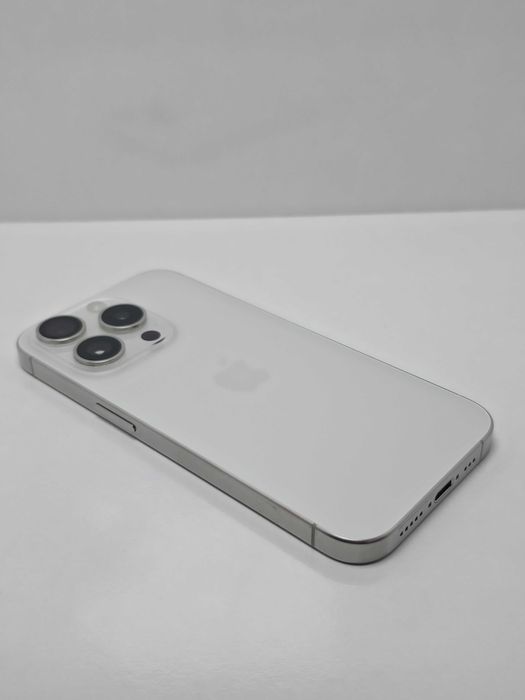 iPhone 15 Pro 128GB Titanium White