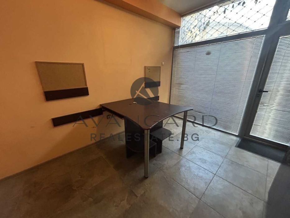 Продава се Офис в Пловдив, Каменица 1 - 40 кв.м за 2050 €/кв.м - Снимка #2