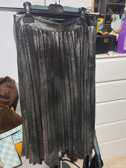 Fustă Zara negru cu argintiu pliuri xs 35 talie
