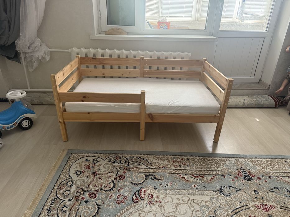 Продам детскую кровать