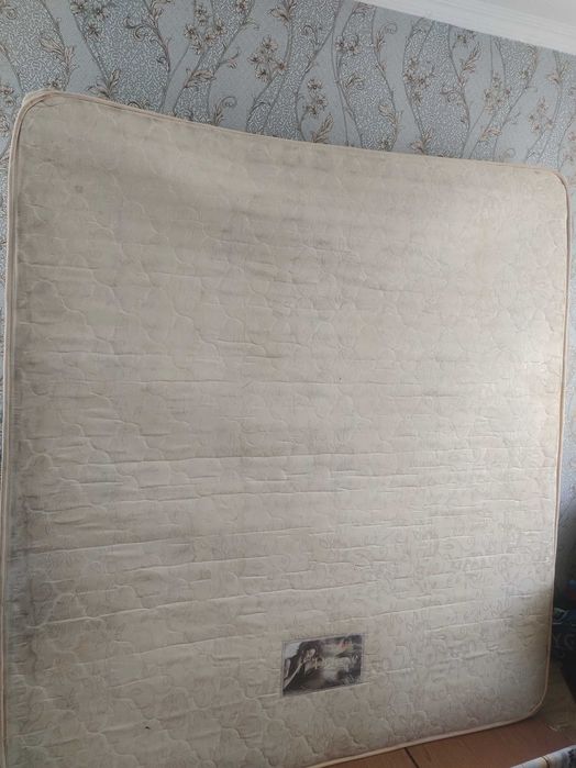 Продам матрац для кровати