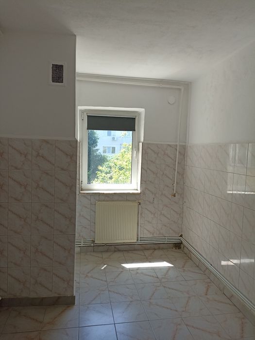 Proprietar vând apartament 3i camere  Pitești