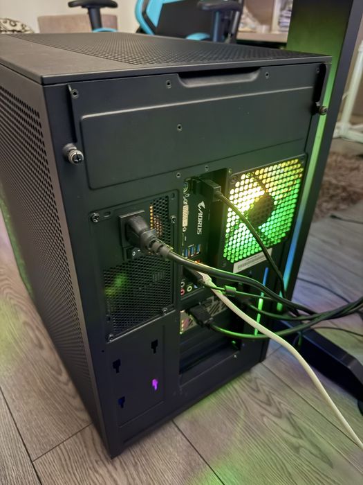 Pc ultra high end full NZXT, ryzen 9, rtx 4070 aorus aproape nou