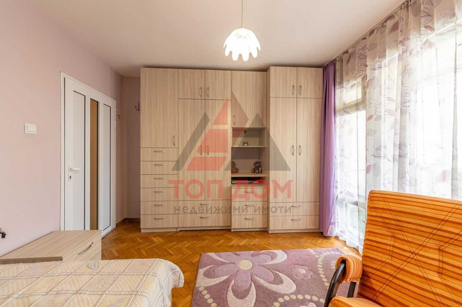 ЕКСКЛУЗИВНО! Тристаен! кв.Бриз! Площ 90кв.м.! На две нива! Код 6996