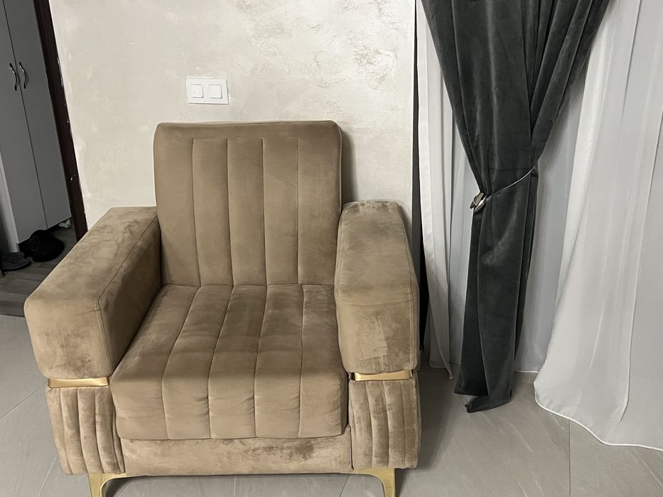 Vand canapea cu doua fotolii