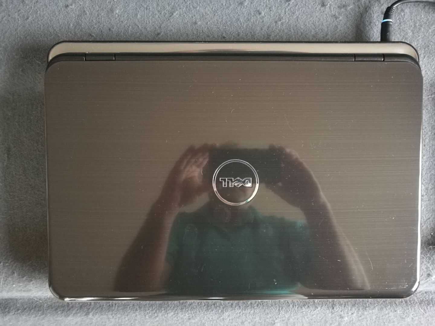 Продавам работещ лаптоп Dell Inspiron N5010, 15 инча