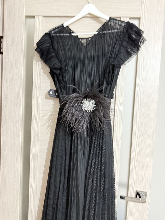 Продам платье 48 размера