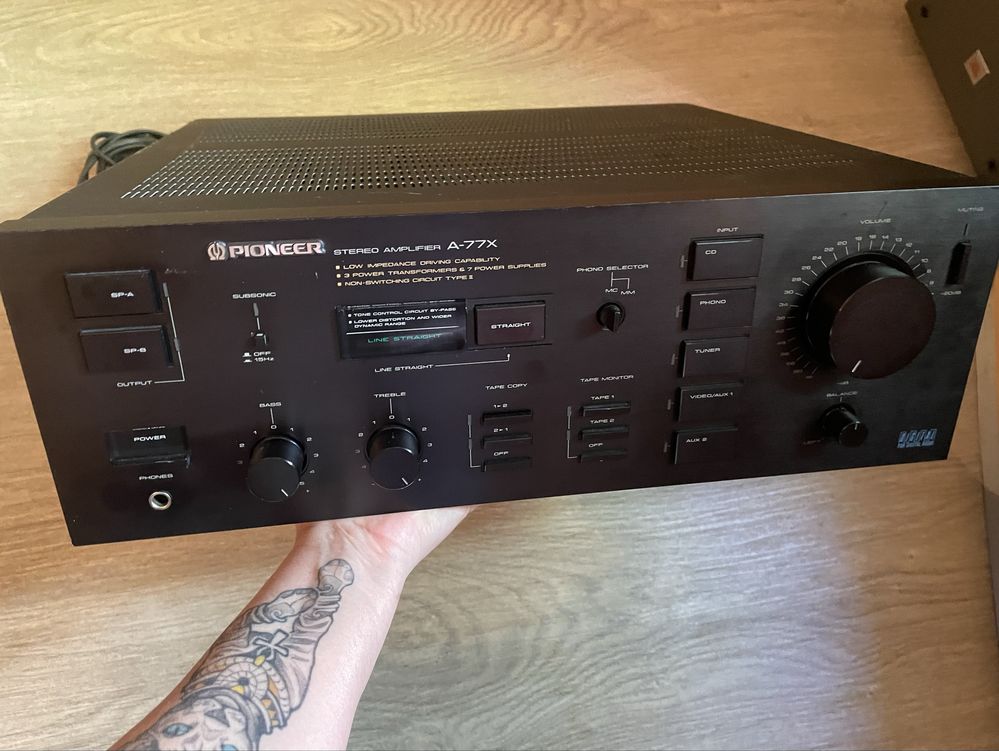 Усилвател  Pioneer перфектен
