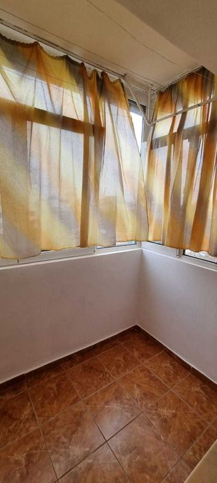 Ofer spre închiriere apartament 3 camere ultracentral