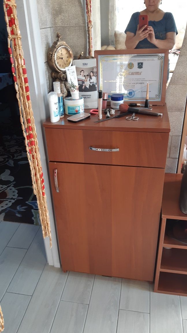Продам  прихожую
