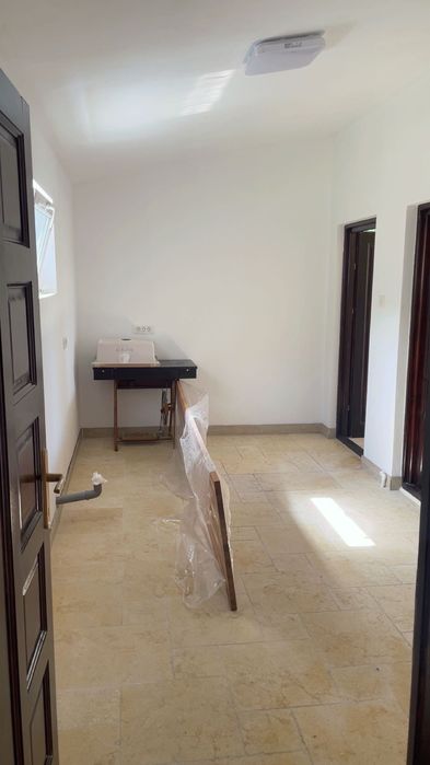 Vand casa zona deal-munte