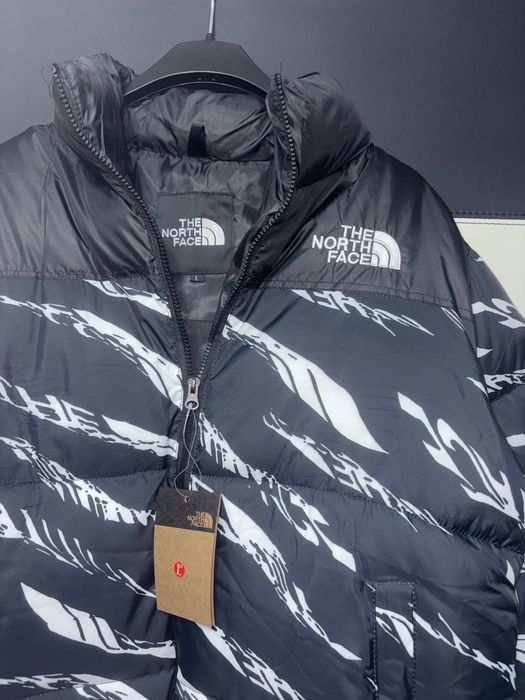 Geacă L The North Face negru neagră gri alb albă zebra noua nepurtata
