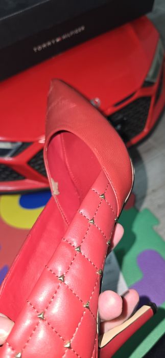 Pantofi Guess mărimea 39