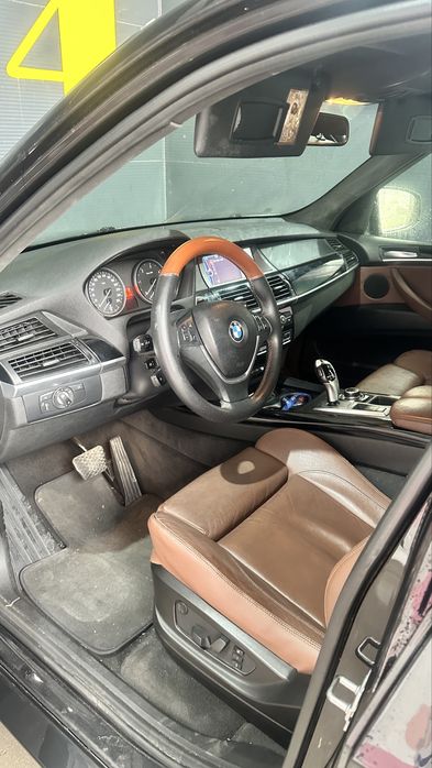 BMW X5 - 4.0 d - E70 - 2012
