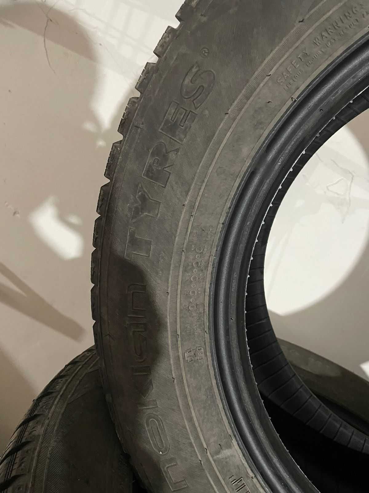 Шины Продаю  Шины зимние Nokian Tyres Nordman 7