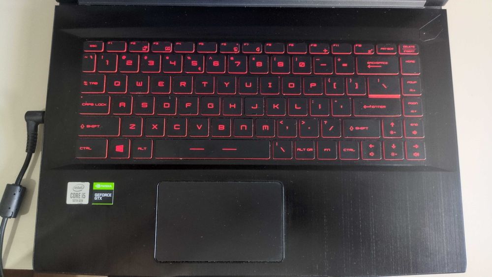 Laptop Gaming MSI GF63 Thin 10SCSR