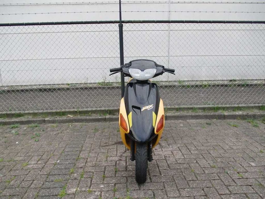 Inchiriere scuter Honda SFX50 2T 50cc Bucuresti 190 lei saptamana