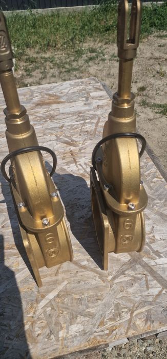 Vana robinet vidanja 6 toli cu flanșe si filete import Italia preț 165