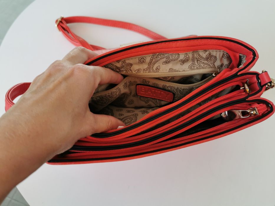 Дамска кожена чанта