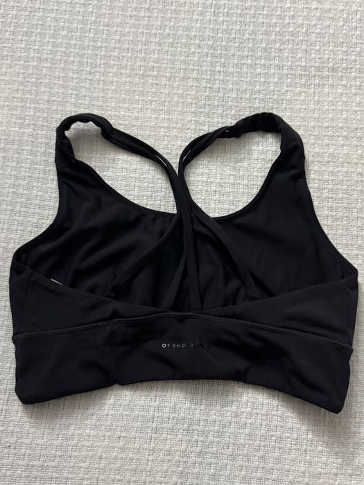 Oysho спортен сутиен размер M