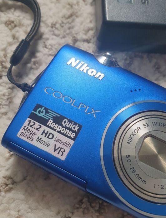 Aparat foto Nikon.