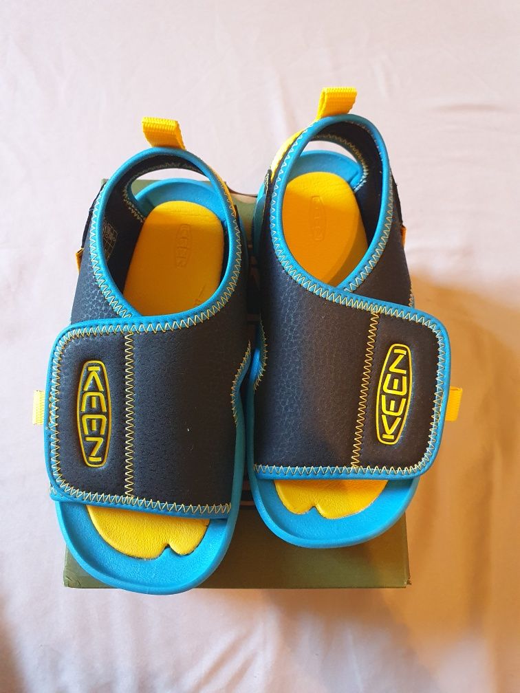 Детски сандали Keen нови 27/28 номер