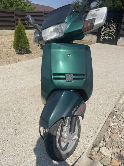 Vand scuter peugeot 50cc in 4 timpi cu acte