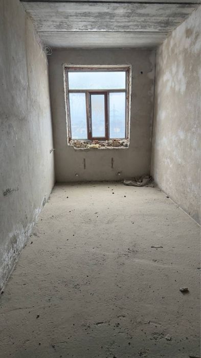 Yangi ġishtli domdan 2 xonali kvartira sotiladi