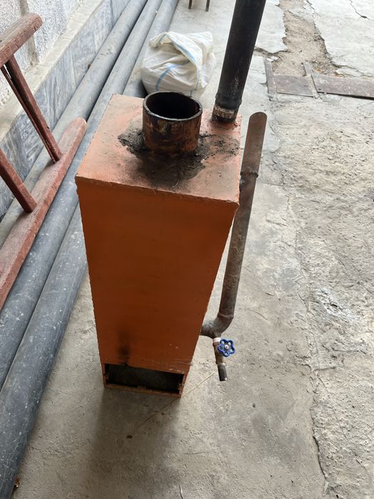 Газовый котел для дома , почти новый , быстро нагревает отопление