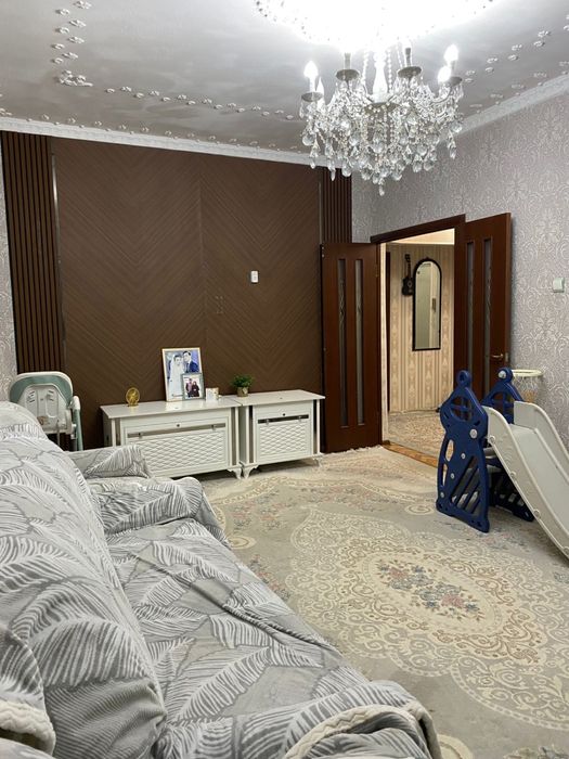 Продается 4 комнатная квартира