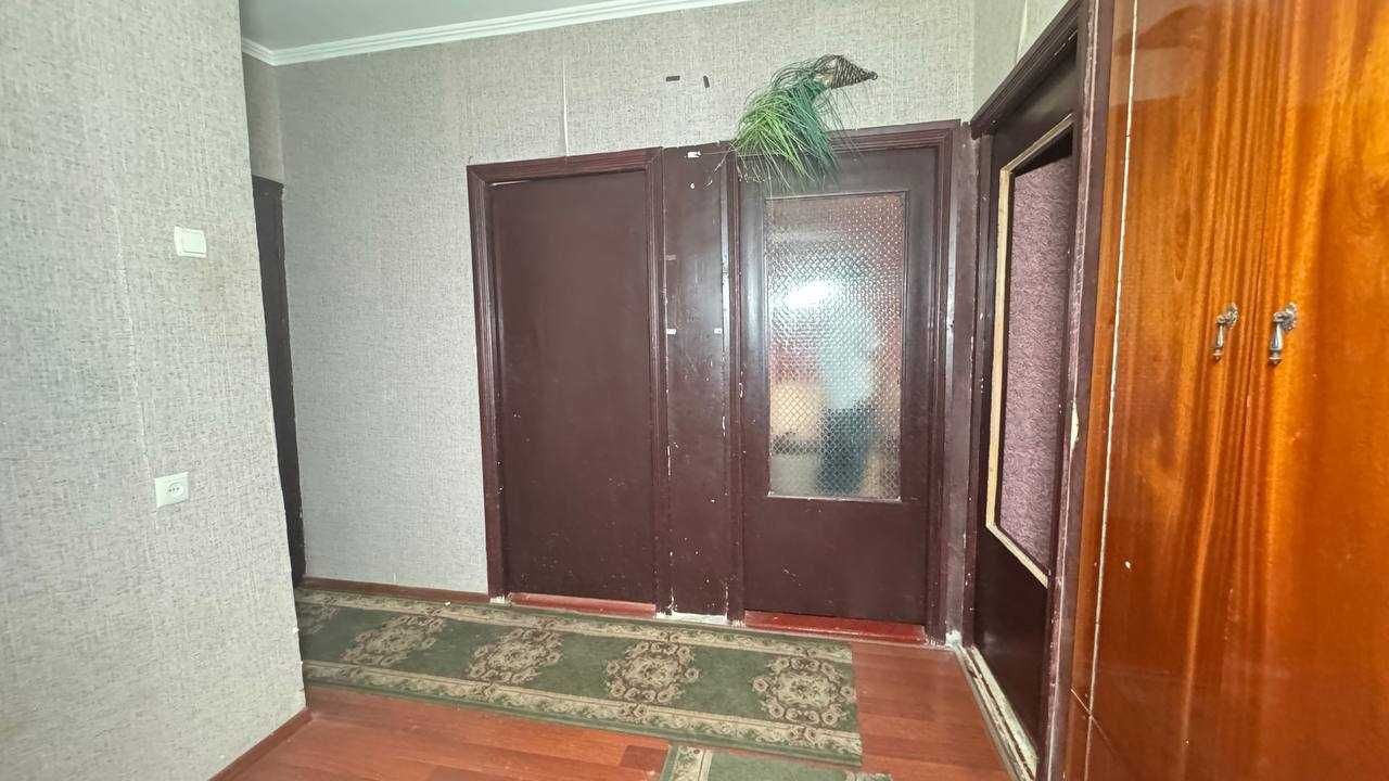 Калениский  2 хона 3 қават квартира сотилади. ID: 1133