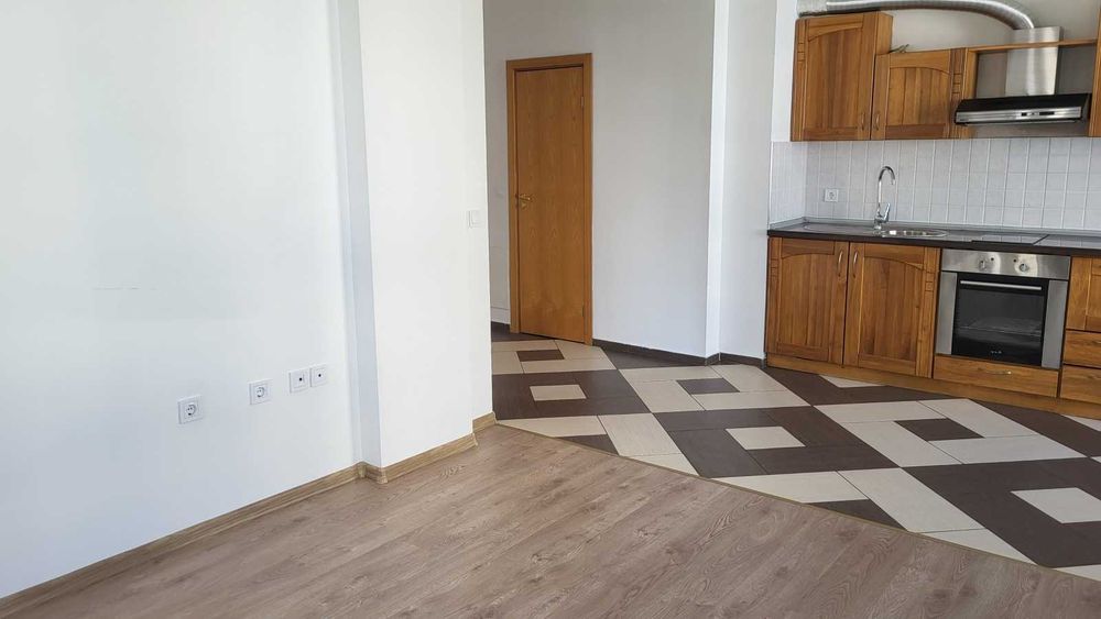 Дава се под наем Двустаен апартамент в София, Гоце Делчев - 67 кв.м за 550 € - Снимка #2