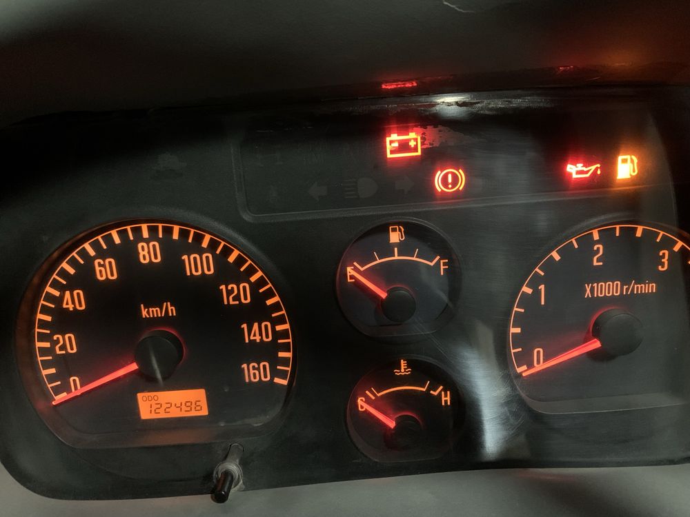 ISUZU NP26 Avtobus