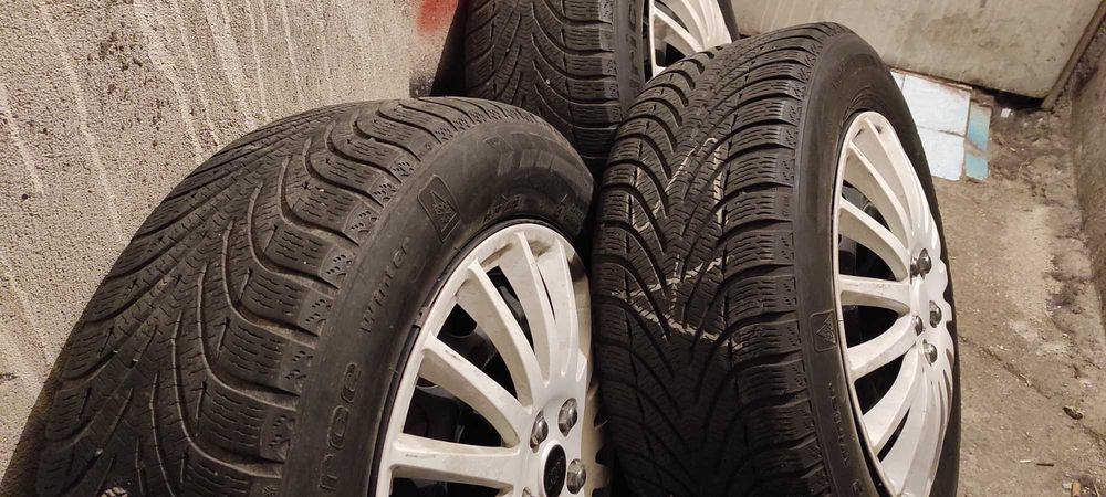 Джанти със зимни гуми 225/55/16 за Ауди