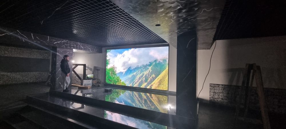 Срочно продам лед экран Р4 3х2м 6кв