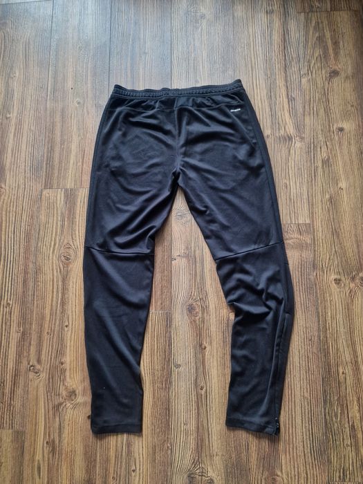 Страхотно мъжко спортно долнище ADIDAS размер M