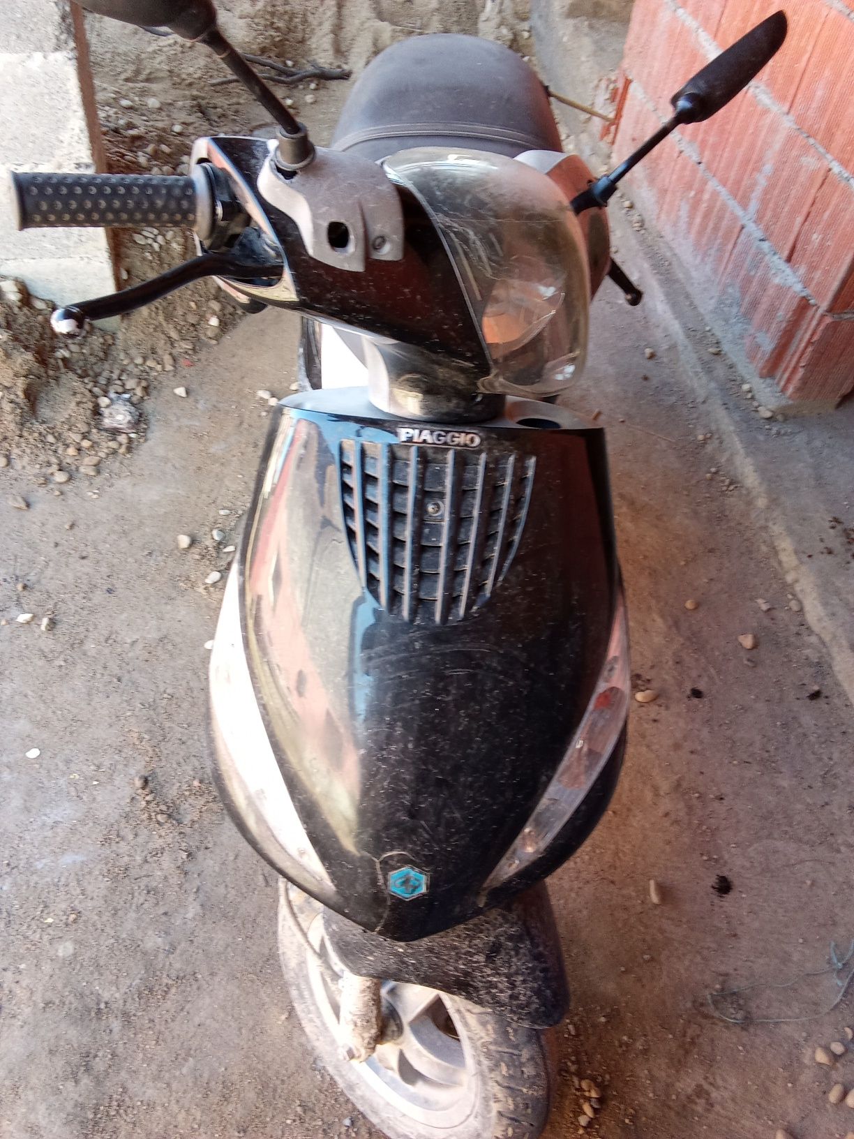 Vnd scuter PiAGGiO ZIP