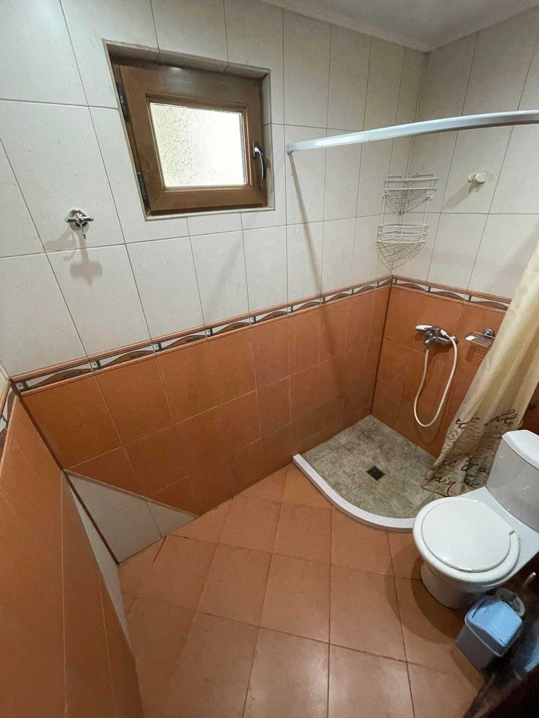 Дава се под наем Тристаен апартамент в Бургас, Лазур - 100 кв.м за 612 € - Снимка #8