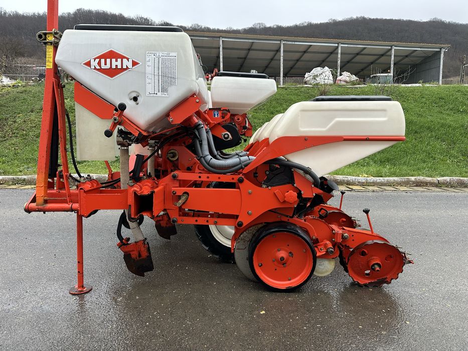 Semanatoare Kuhn Maxima 4 randuri