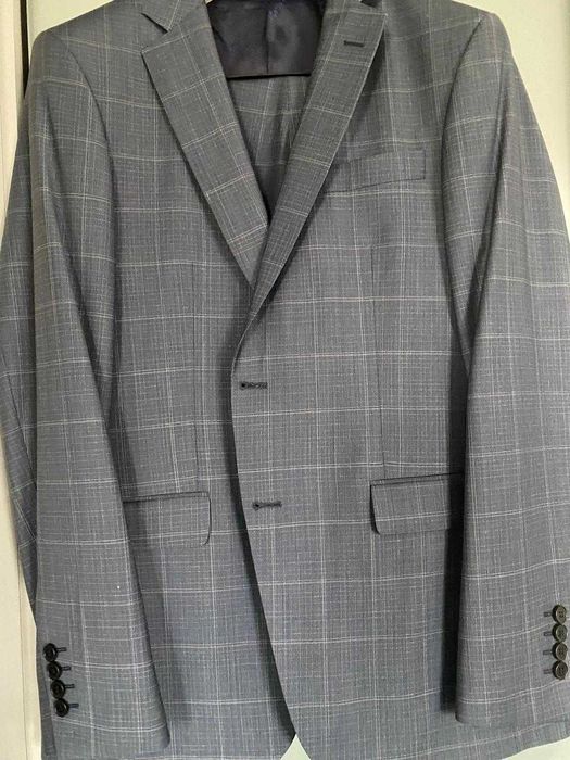 продам мужской костюм