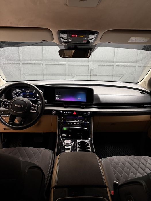 KIA CARNIVAL Hi Limousine 2023/45000$