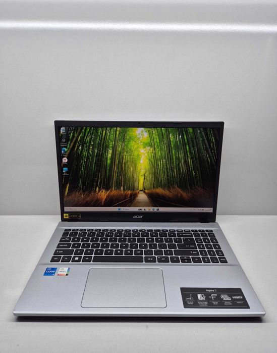 Acer  Core i5-1235U 8/256GB NVMe SSD