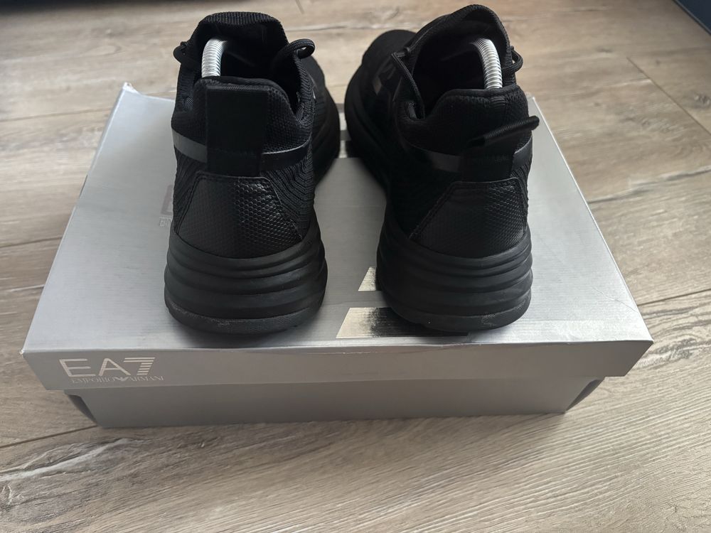 Маратанки emporio armani ea7