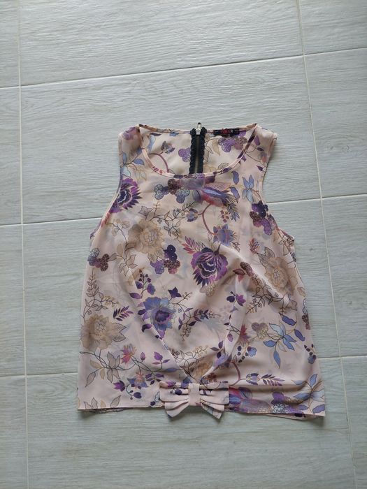 Bluză dama, mărimea 40 – Imprimeu floral pe fond închis