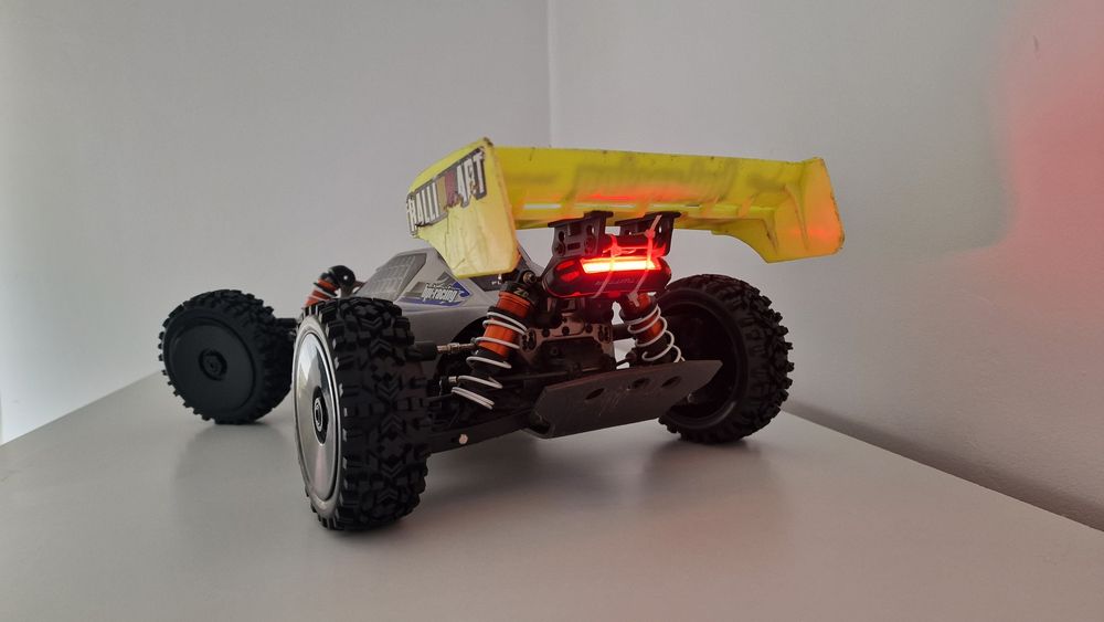 Automodel HPI Vorza Flux HP (brushless 1/8, 6S)