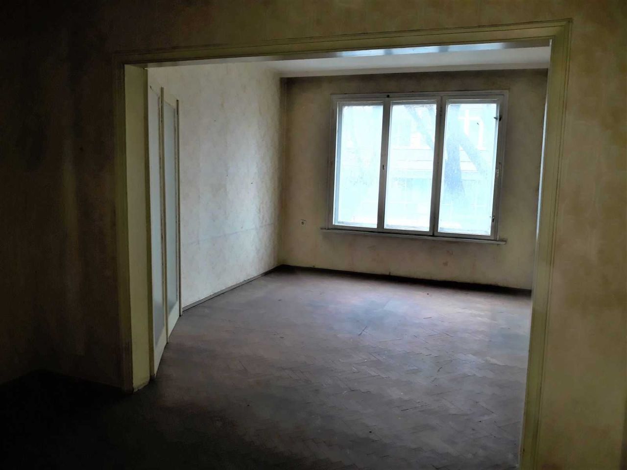 Продава се Тристаен апартамент в Стара Загора, Център - 78 кв.м за 1186 €/кв.м - Снимка #1